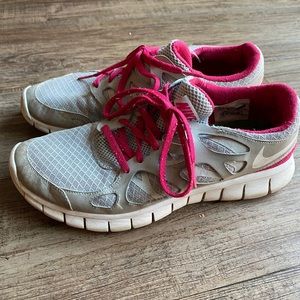 Women’s Nike Tennis Shoes